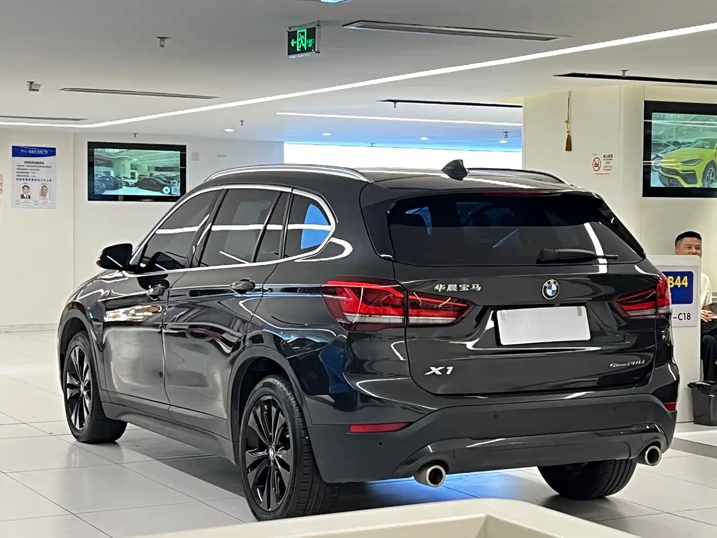 BMW X1 2021 sDrive20Li Fashion фото 6