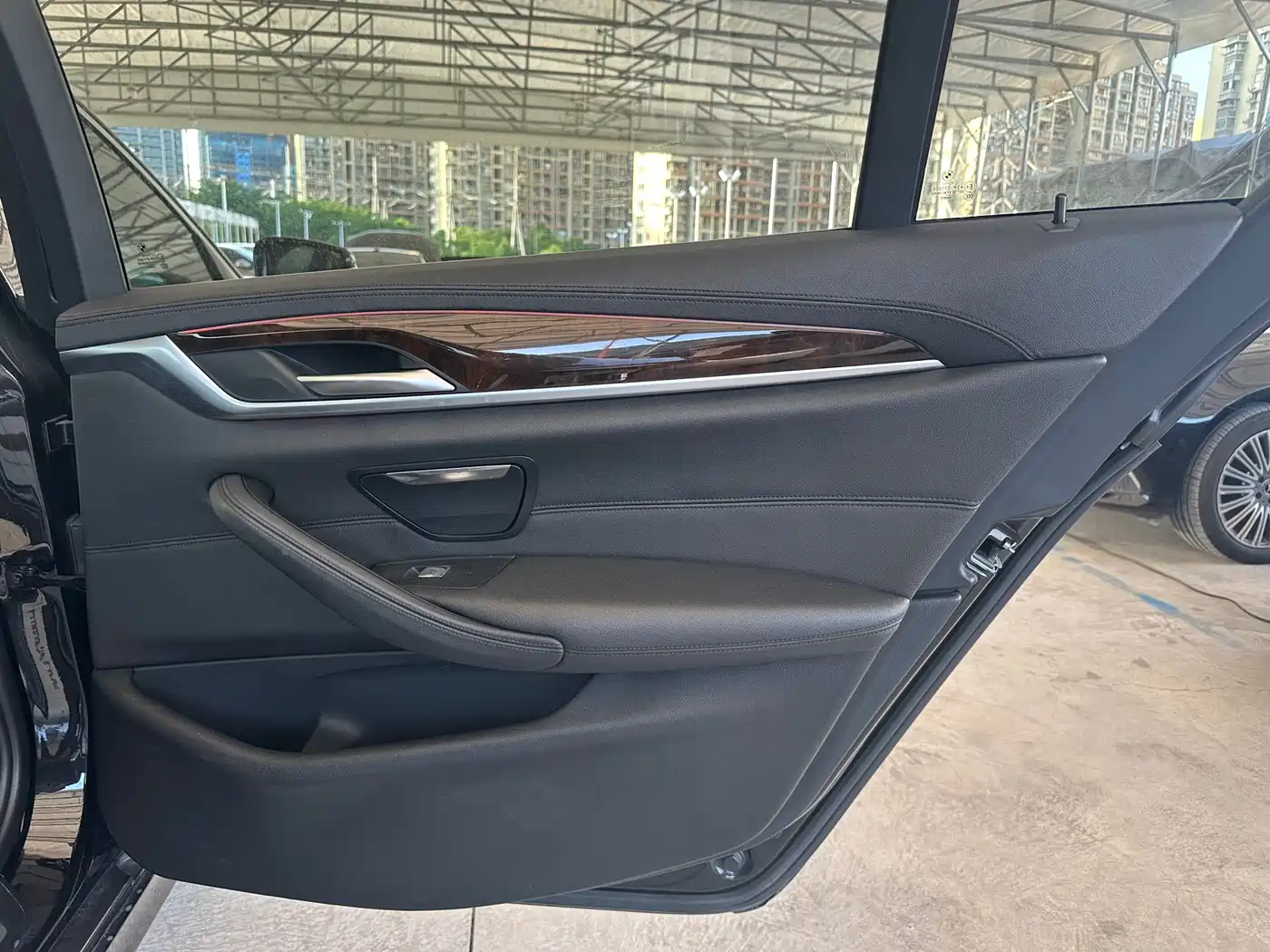 BMW 5 Series 2018 525Li Luxury Package фото 34