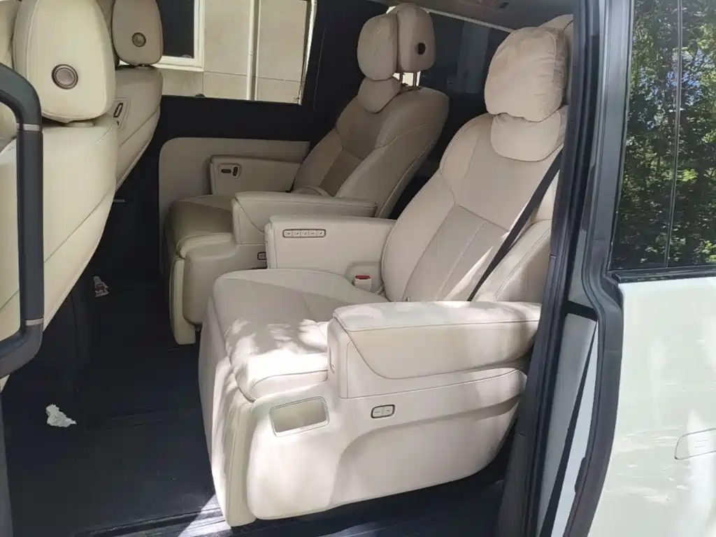 Li Auto MEGA 2025 2025 Model Home Family Special Edition