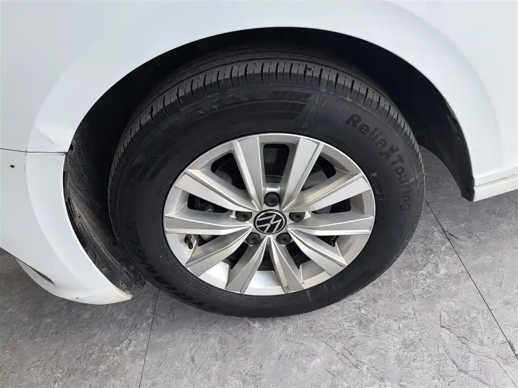 Volkswagen Lavida 2023 1.5L Auto Delight Edition фото 23