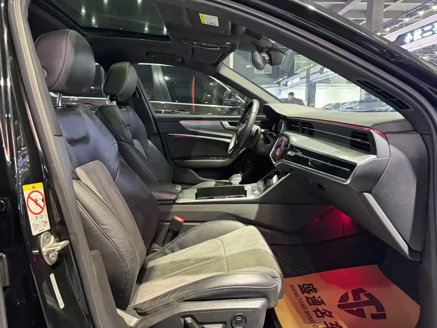 Audi A6L 2019 40 TFSI Luxury Dynamic фото 9