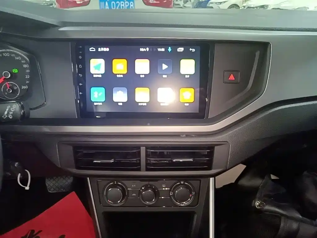 Volkswagen Polo 2019 Plus 1.5L Automatic Panorama Enjoyment Edition фото 13