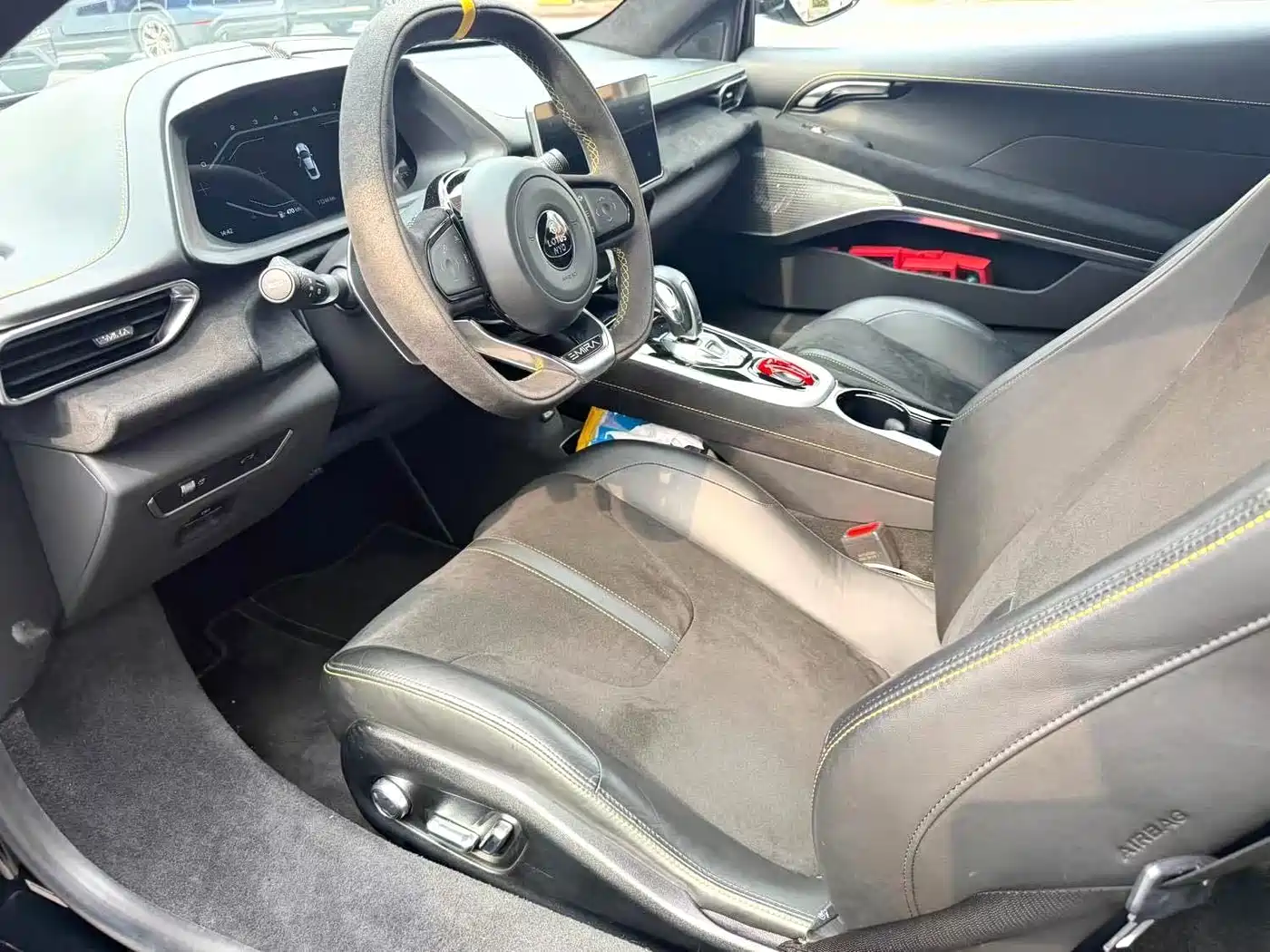 Lotus Cars EMIRA 2021 2.0T DCT First Edition фото 7