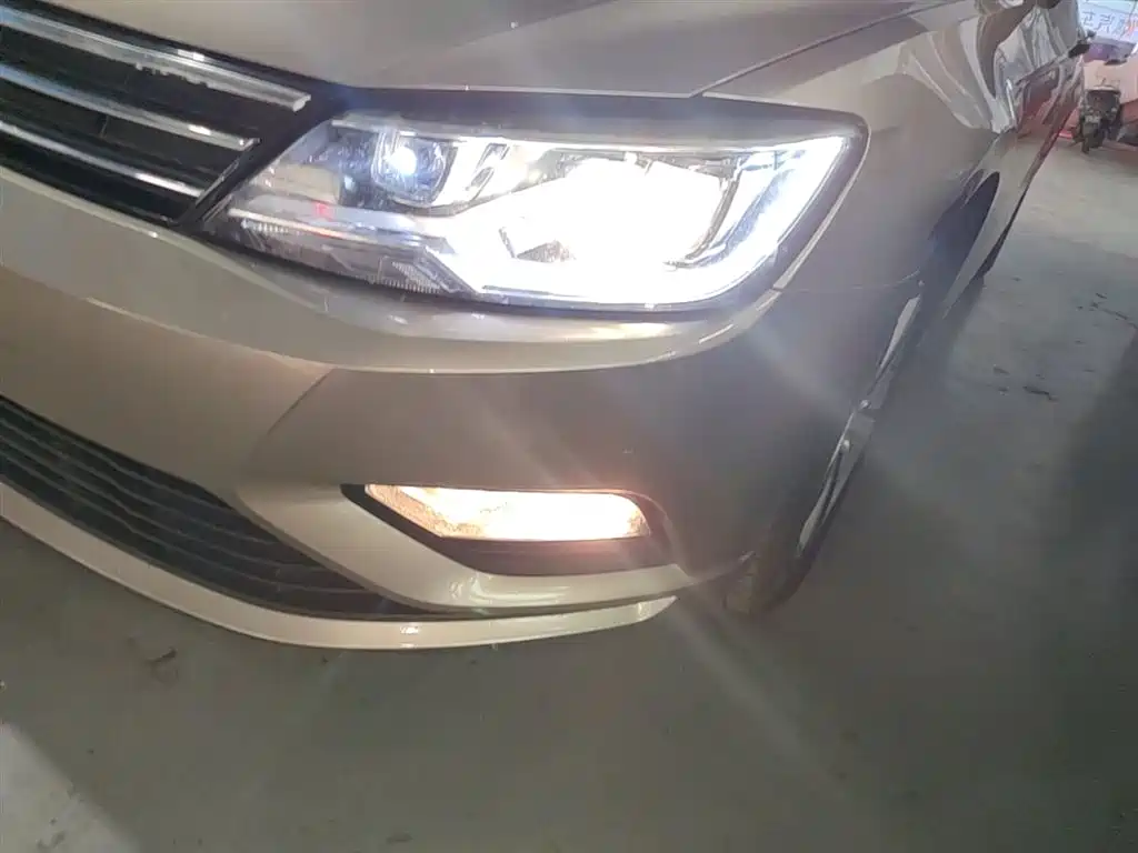 Volkswagen Lamando 2017 230TSI DSG Trend Edition фото 24