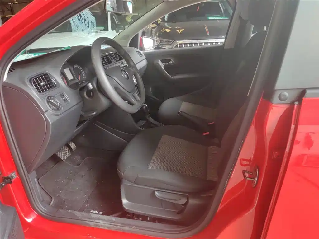 Volkswagen Polo 2018 1.5L Auto Safe Drive фото 8