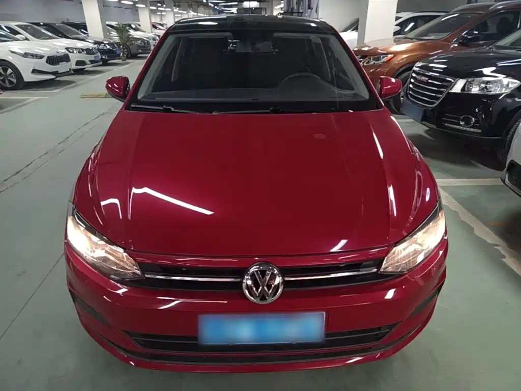 Volkswagen Polo 2019 Plus 1.5L Automatic Panorama Enjoyment Edition фото 3