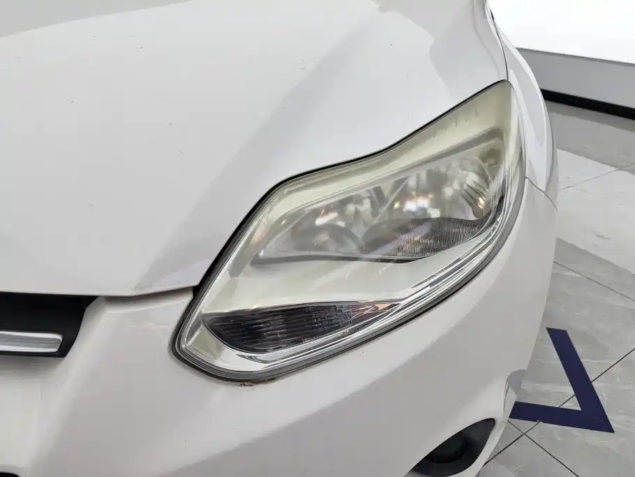 Фото 5 - Ford Focus