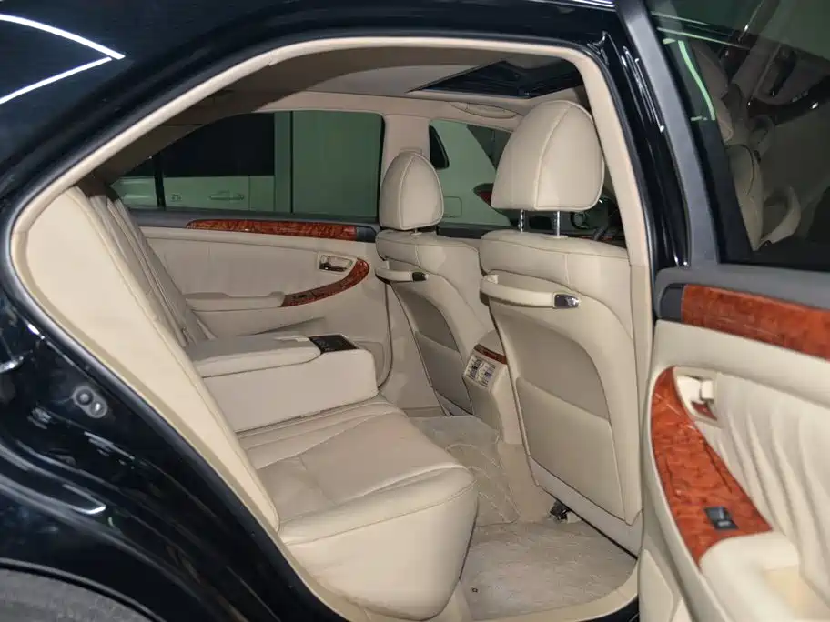 Toyota Crown 2006 2.5L Royal Leather Edition фото 14