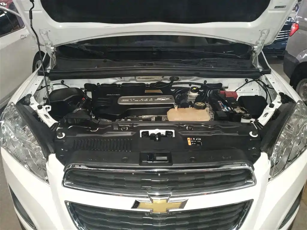 Chevrolet Trax 2016 1.4T Automatic 2WD Comfort Sunroof Edition фото 13