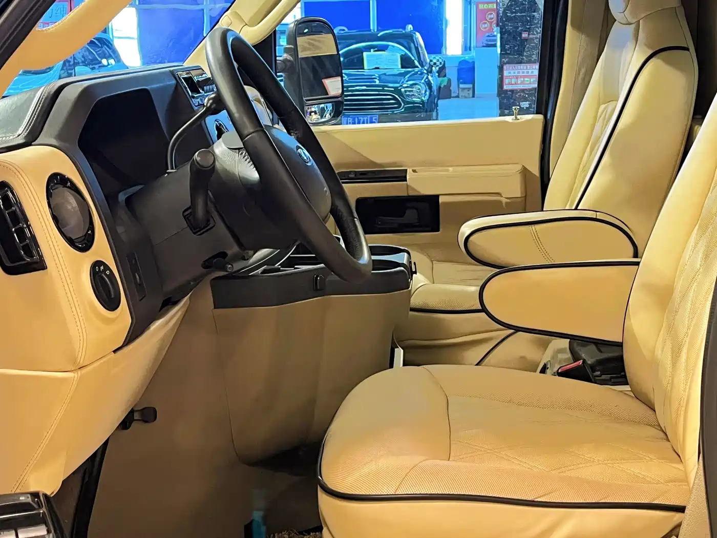 Ford E350 2012 2011 5.4L Standard Yacht Edition