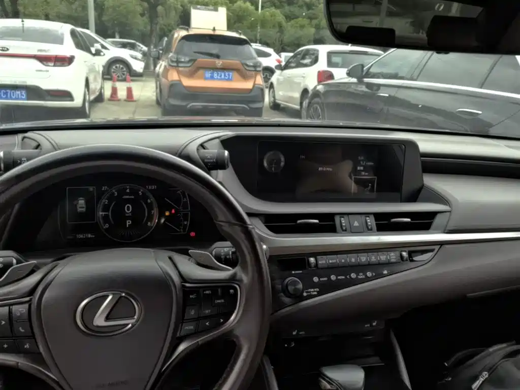 Lexus ES 2018 200 Excellence Edition China V фото 10
