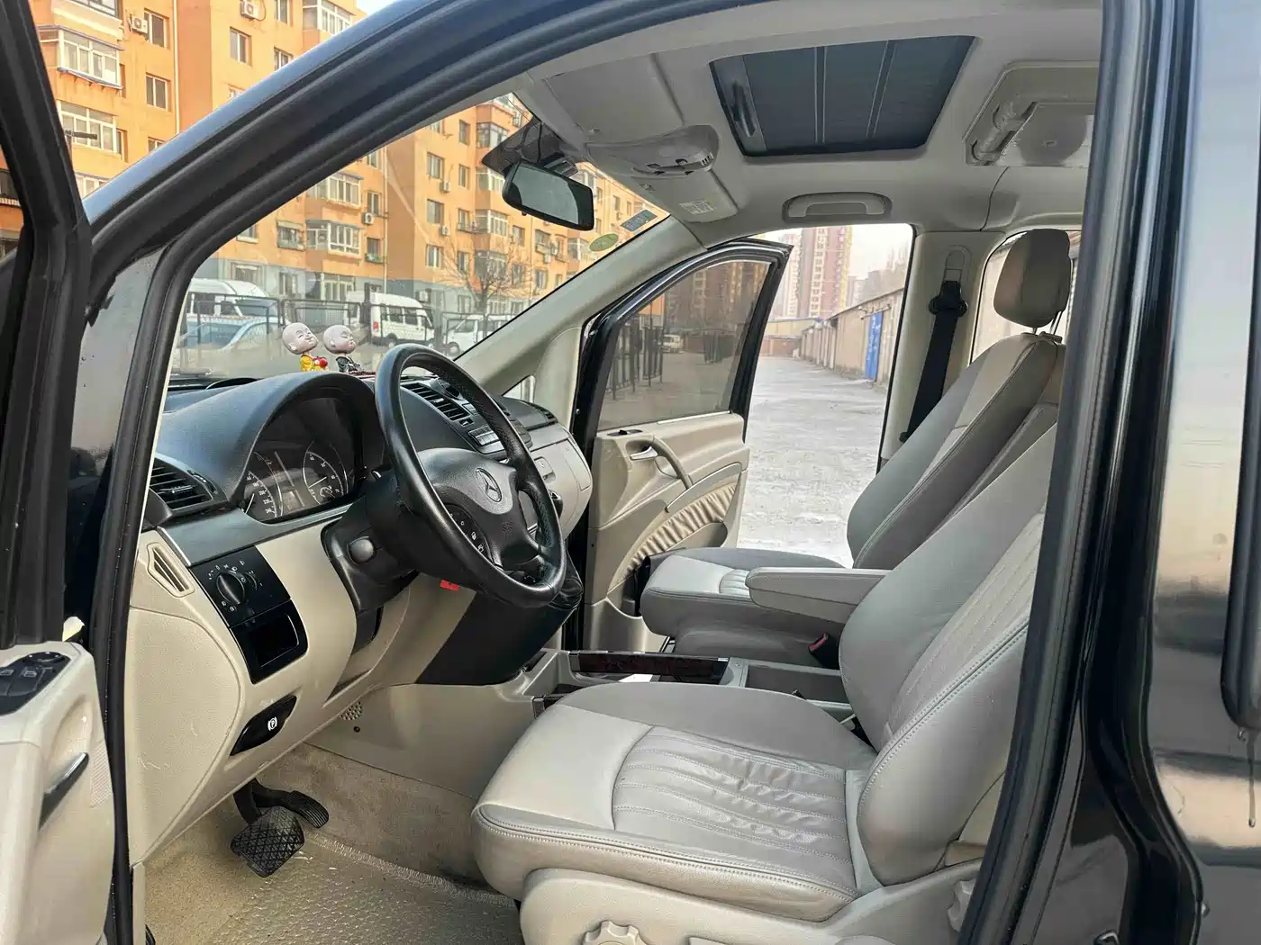 Mercedes-Benz Viano 2013 3.0L Comfort Edition фото 4