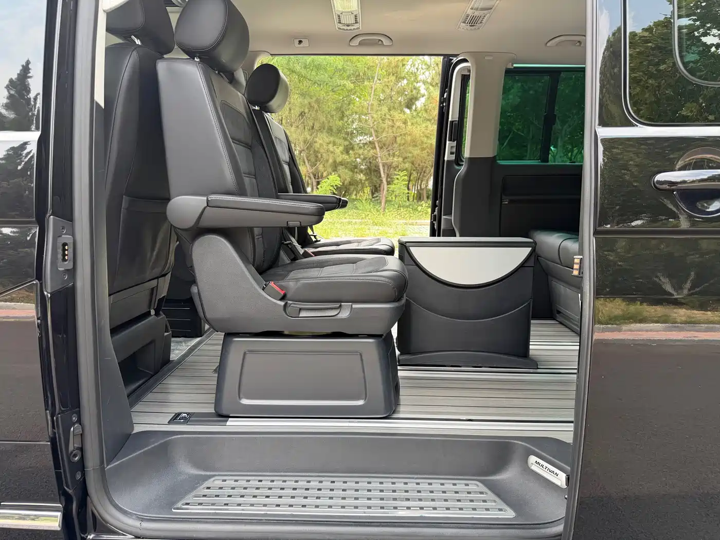 Volkswagen Multivan 2019 2019 2.0TSI 4WD Premium 7-seater