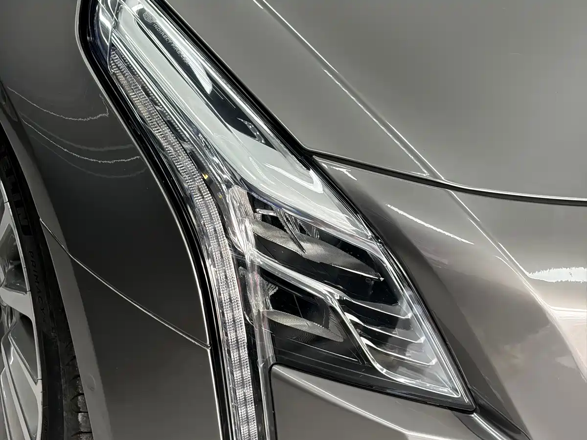 Фото 22 - Cadillac CT6