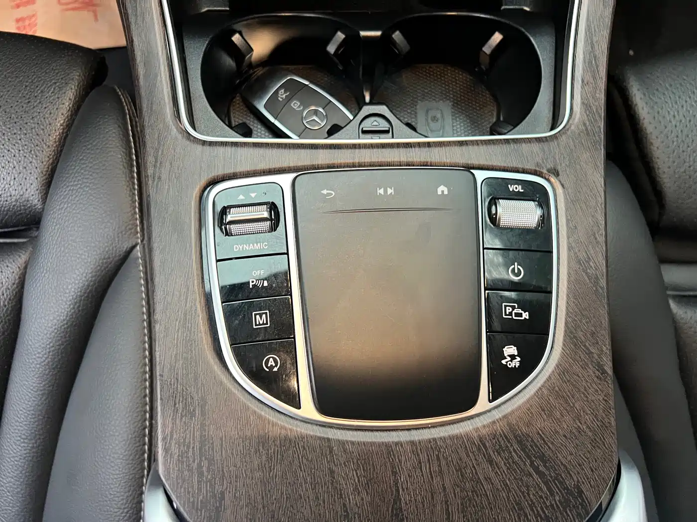Mercedes-Benz GLC 2022 Facelift GLC 260 L 4MATIC Luxury Model фото 25