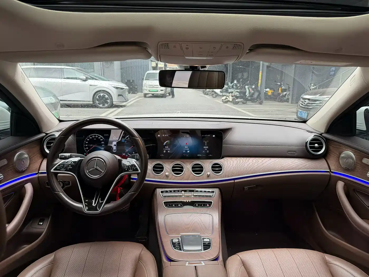 MERCEDES-BENZ E CLASS