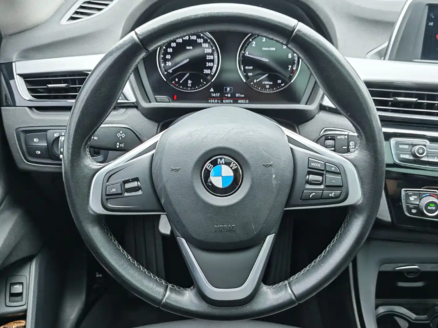 BMW X1 2019 sDrive18Li Fashion Model фото 10