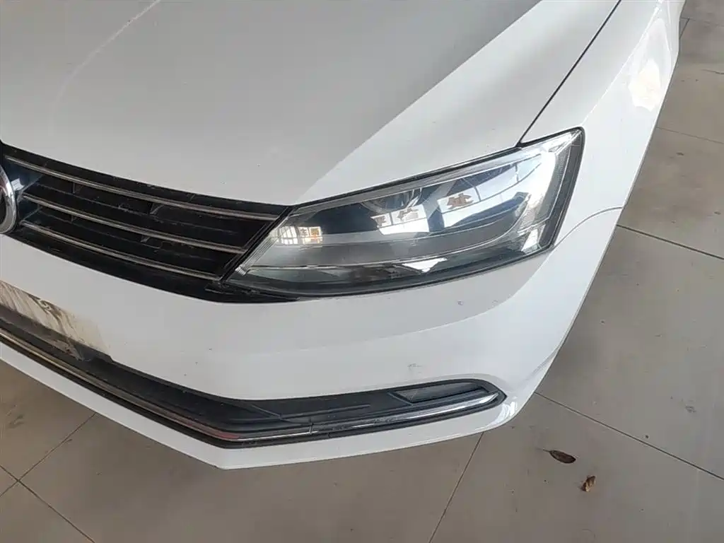 Volkswagen Sagitar 2015 1.6L Manual Comfort фото 24