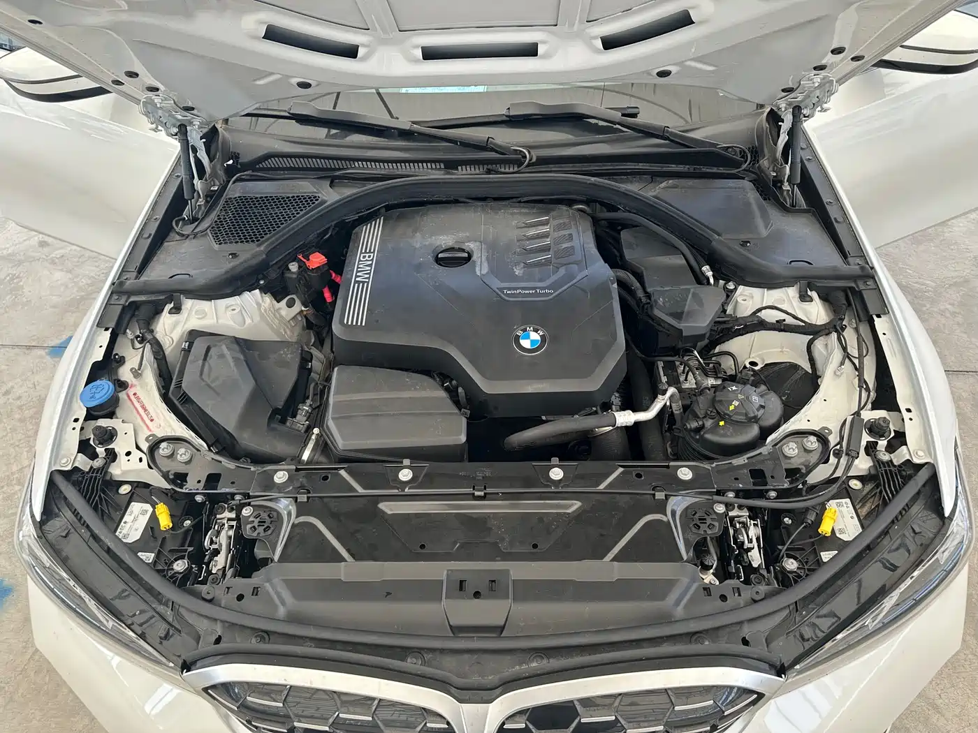 BMW 3 Series 2024 325i M Sport Package фото 12