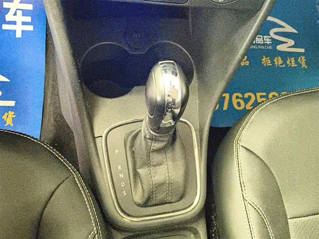 Volkswagen Polo 2018 1.5L Auto Safe Drive фото 10