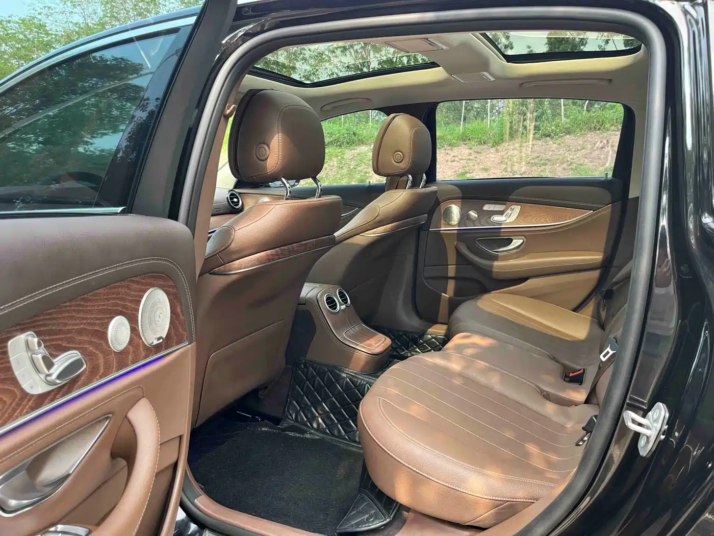 Mercedes-Benz E-Class 2023 E 300 L Luxury фото 6