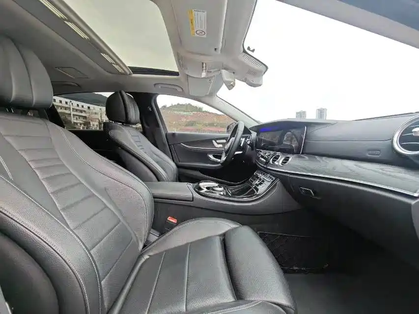 Mercedes-Benz E-Class 2017 E 200 Sport 4MATIC фото 4