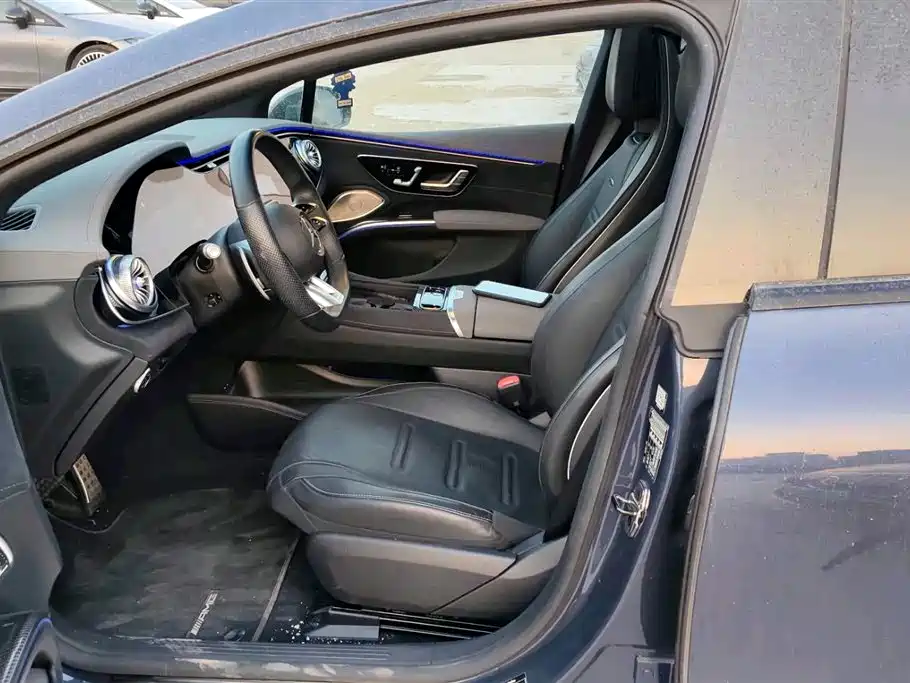 MERCEDES-BENZ EQS AMG