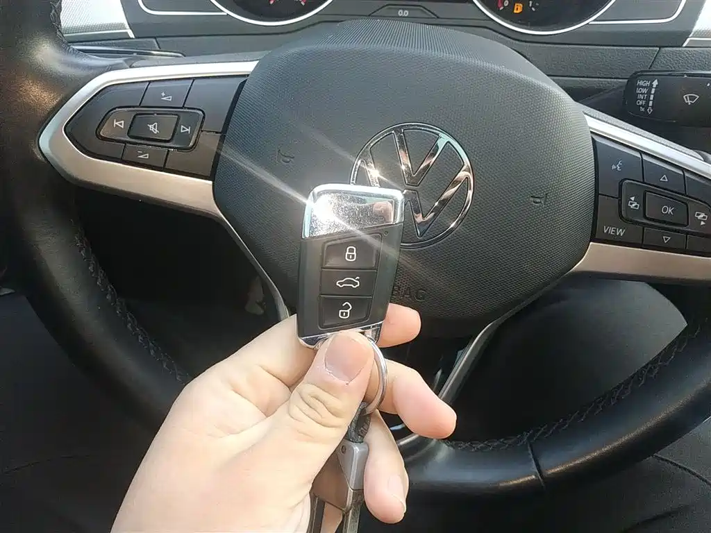 Volkswagen Magotan 2020 280TSI DSG Comfort фото 11