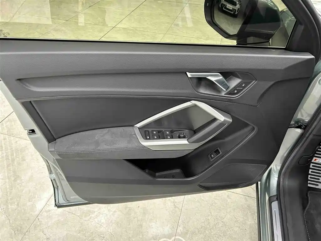 Audi Q3 2022 35 TFSI Fashion Dynamic фото 10