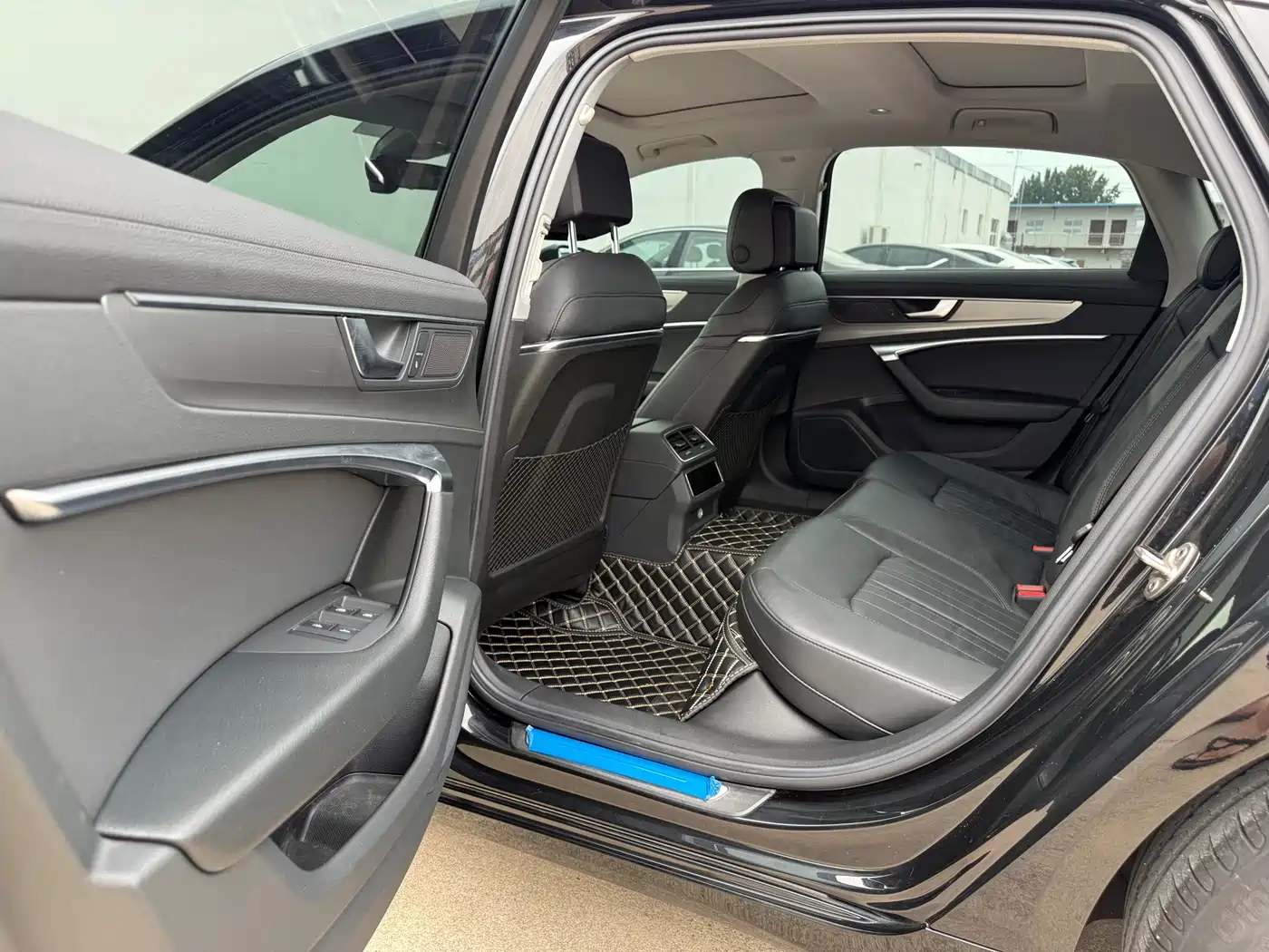 Audi A6L 2022 45 TFSI Premium Elegance фото 5