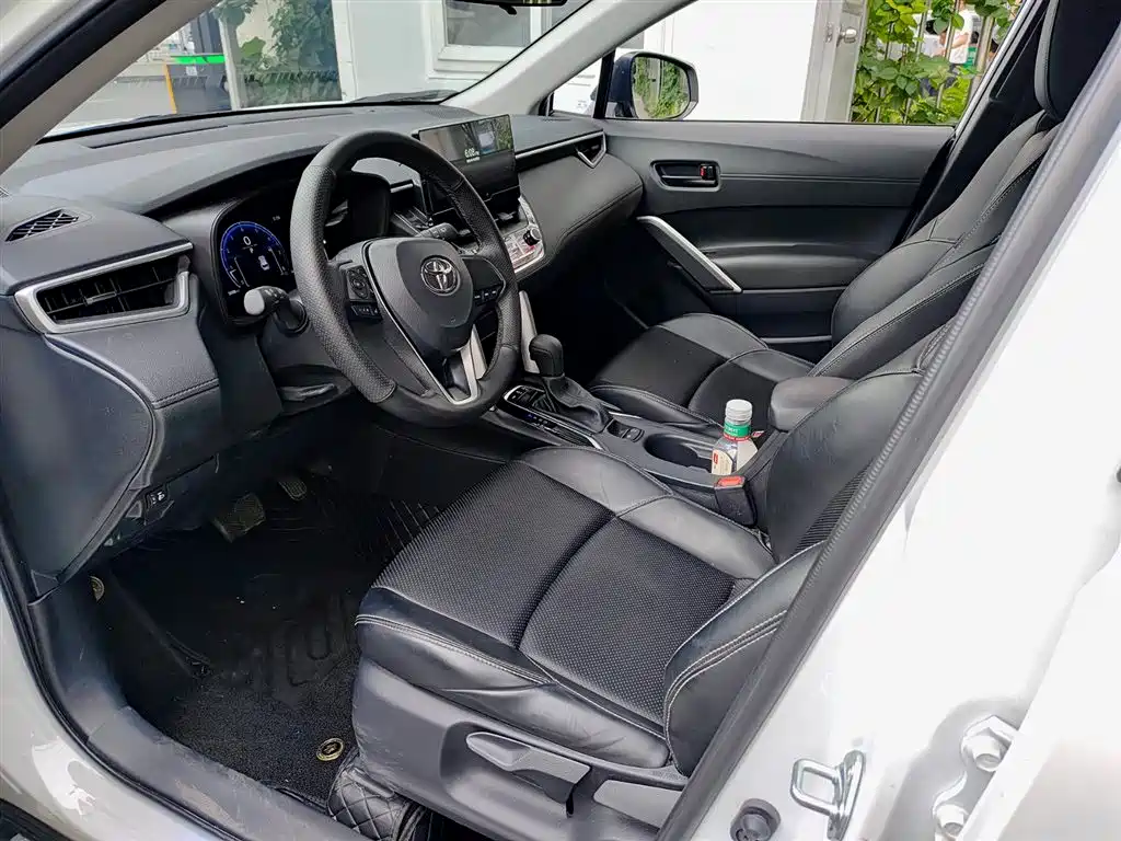 Toyota Frontlander 2024 2.0L CVT Elite Edition фото 7