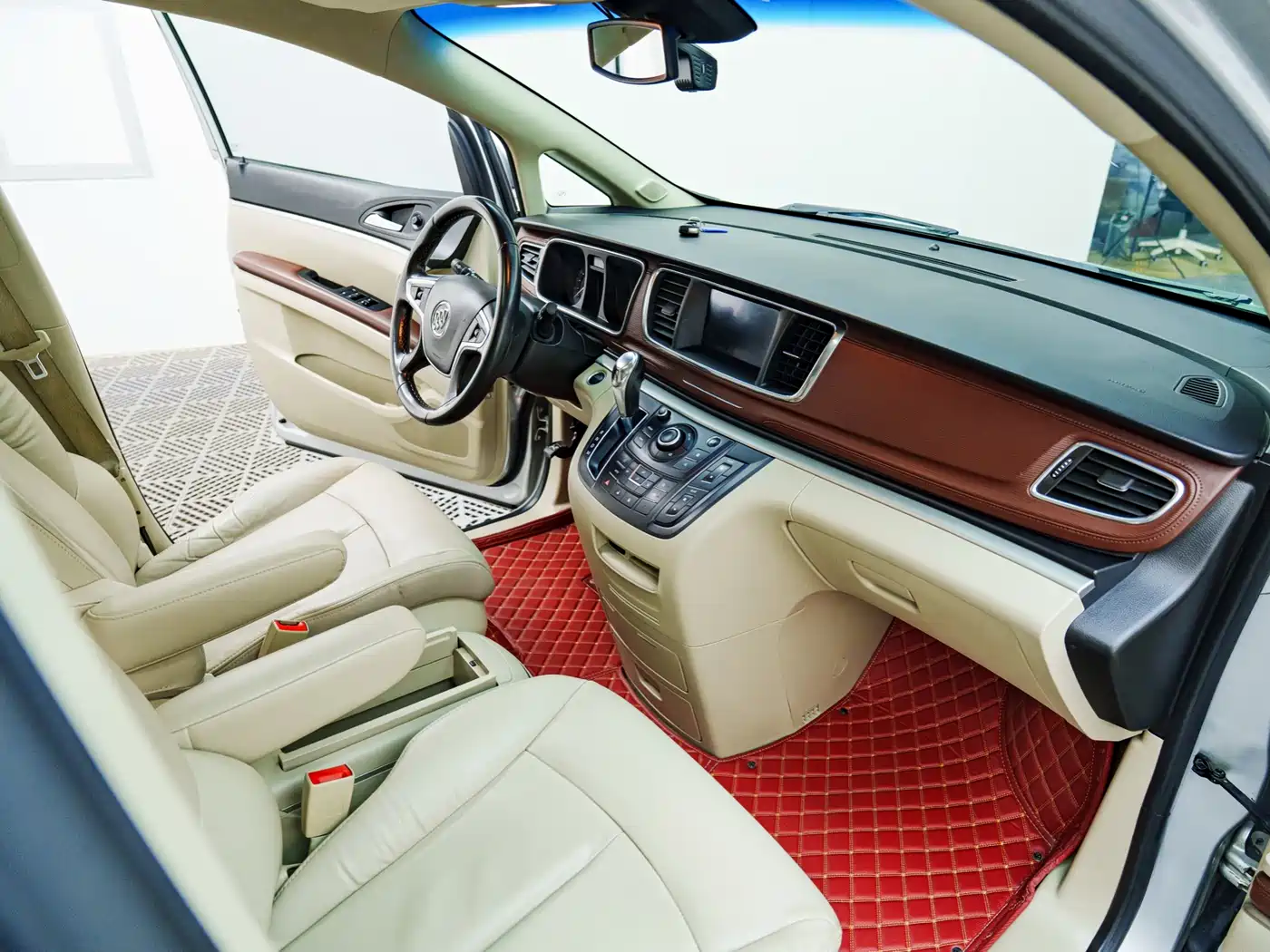 Buick GL8 2017 25S Premium Model China V фото 9