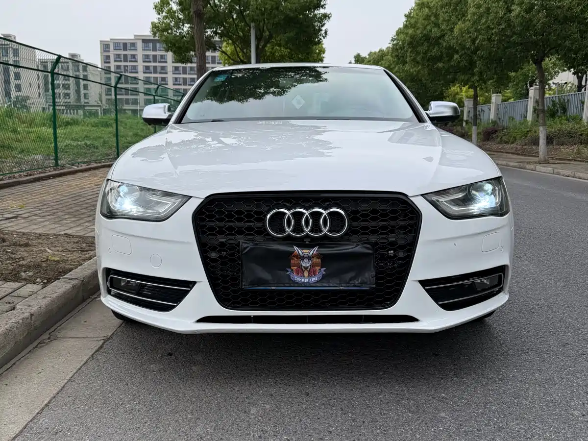 Audi A4L 2015 35 TFSI Auto Comfort фото 2