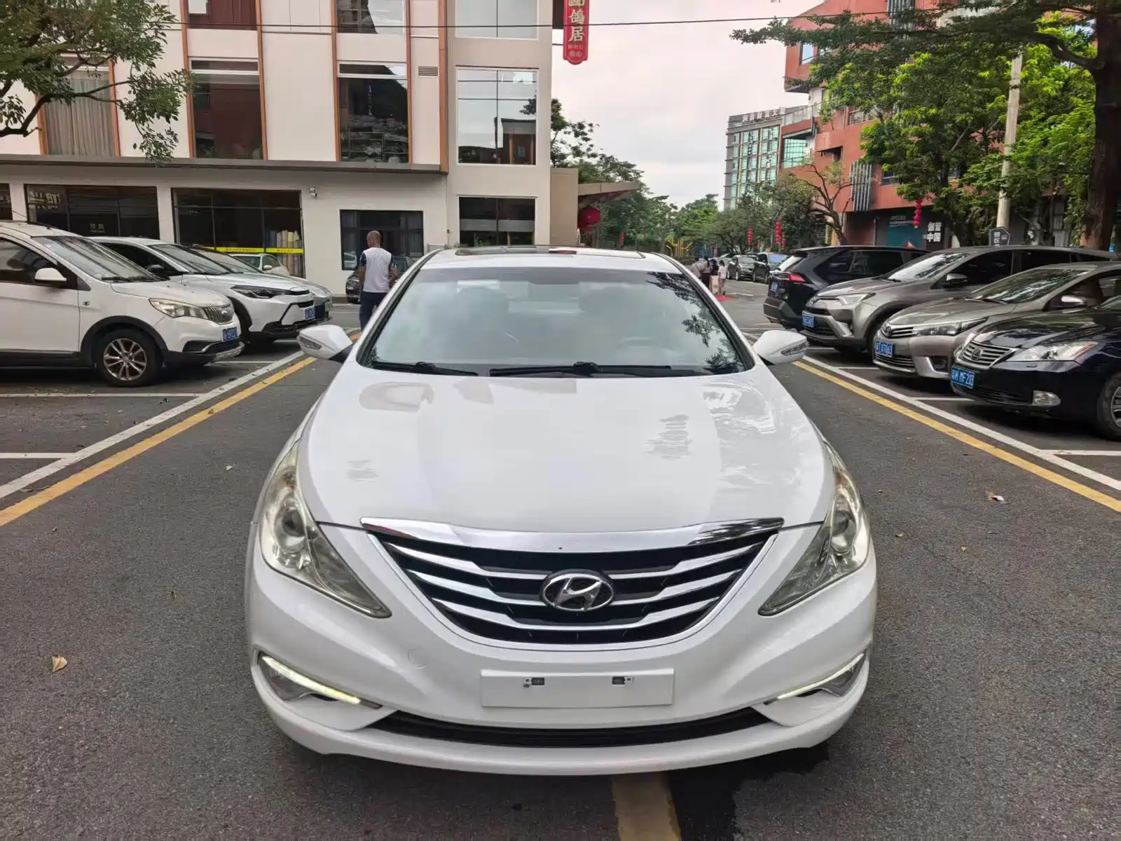 Фото 3 - Hyundai Sonata