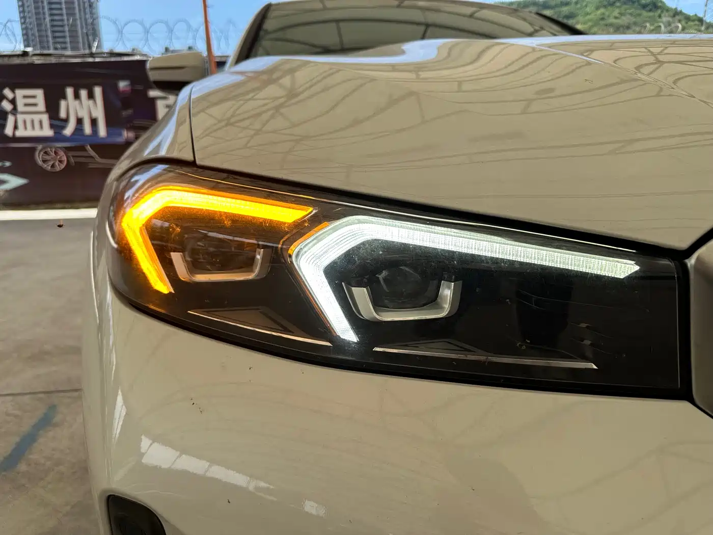 BMW 3 Series 2024 325i M Sport Package фото 32