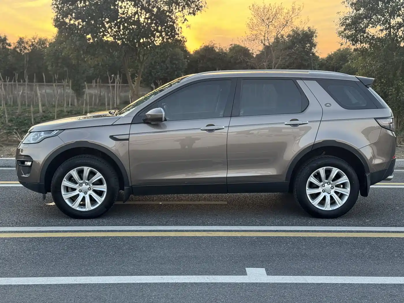 Land Rover Discovery Sport 2016 2.0T SE фото 5