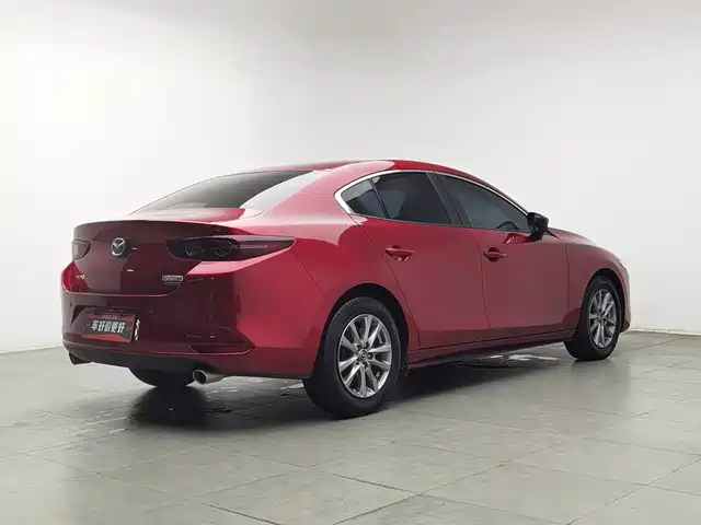 Mazda Mazda3 Axela 2021 2.0L Automatic Quality Edition — фото 2
