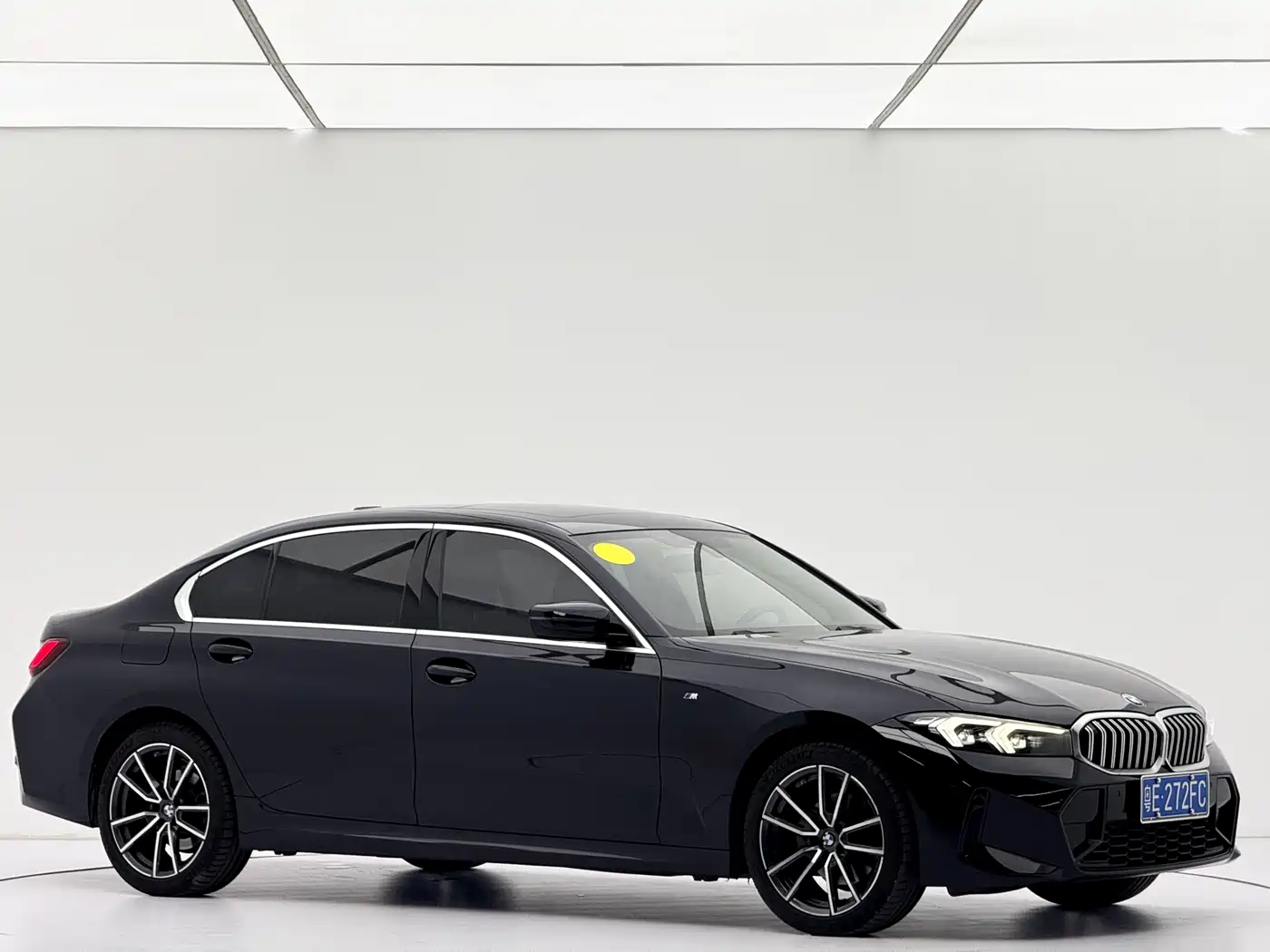 BMW 3 Series 2024 320i M Sport Package фото 3