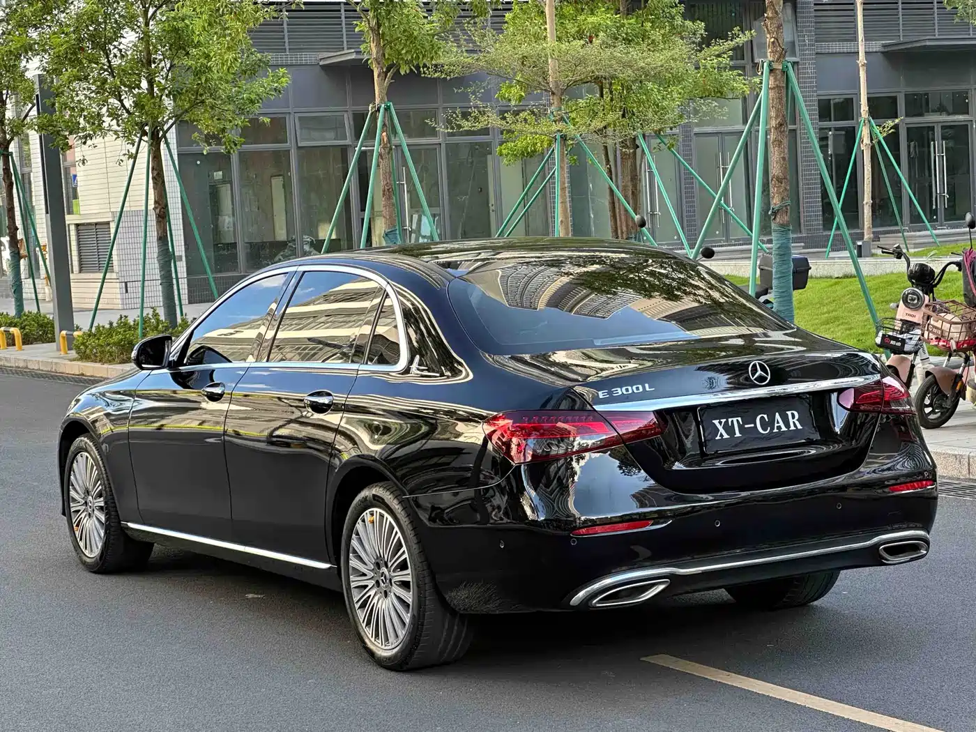 Mercedes-Benz E-Class 2021 E 300 L Fashion фото 13