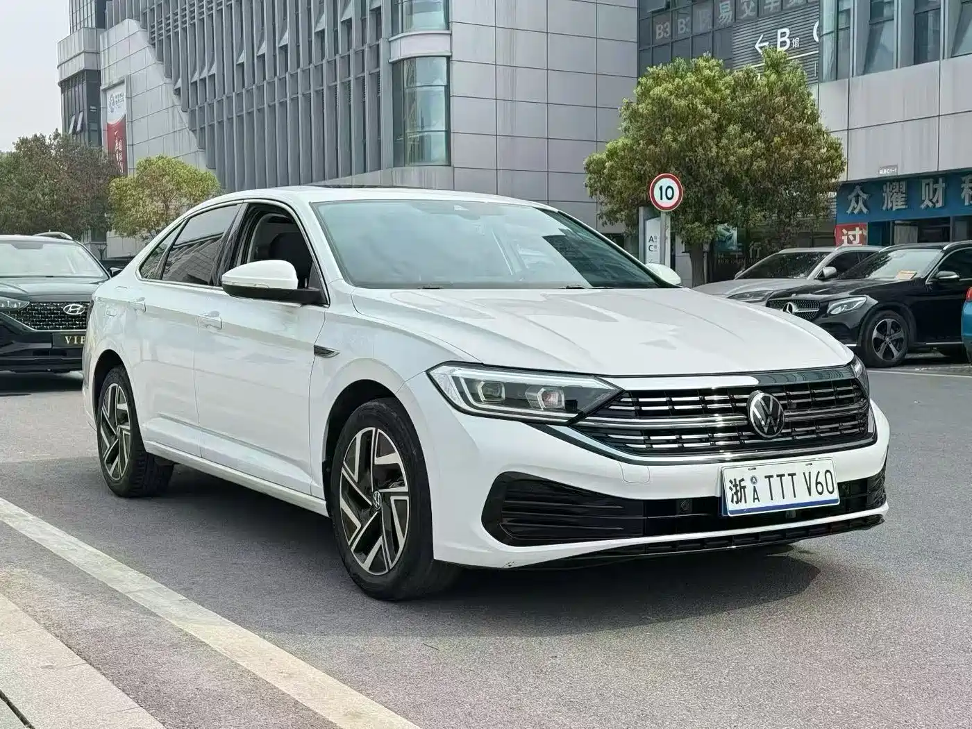 Volkswagen Sagitar 2023 300TSI DSG Surpassing Edition