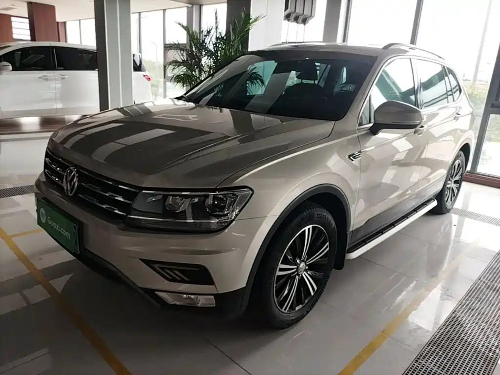 صورة 2 - Volkswagen Tiguan L