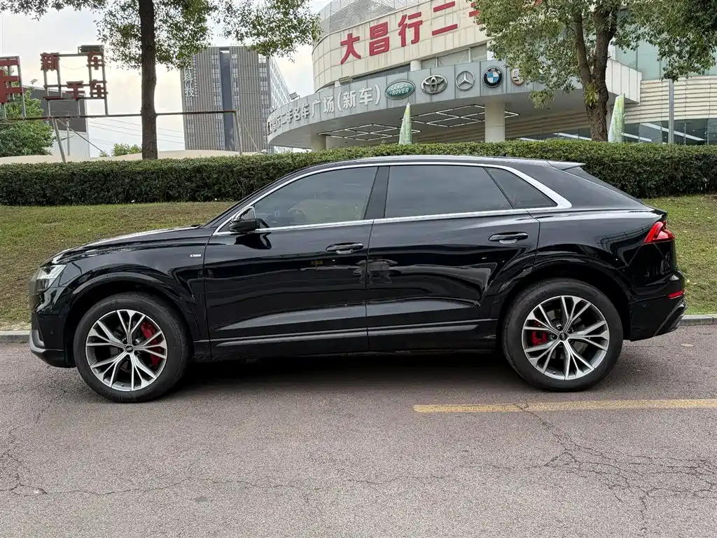 Audi Q8 2021 Model 55 TFSI Premium Dynamic фото 3