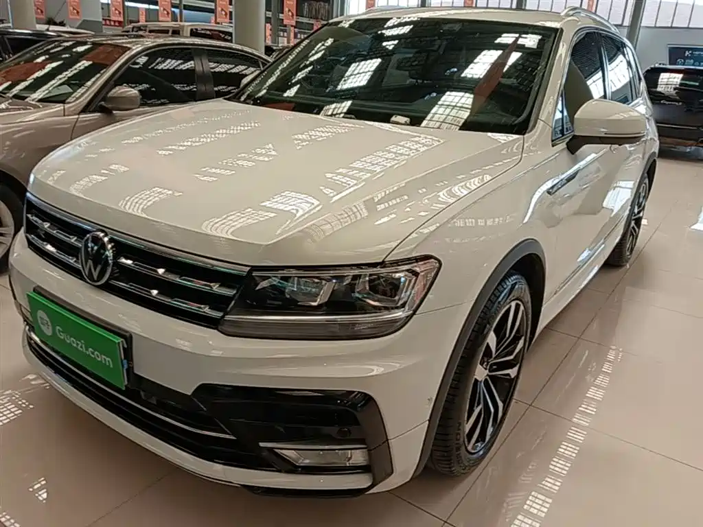Volkswagen Tiguan L 2021 330TSI Automatic 2WD R-Line Premium фото 2