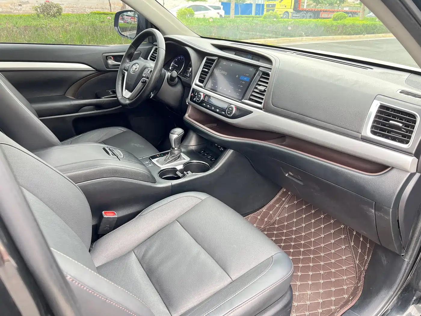 Toyota Highlander 2021 2.0T AWD Luxury 7-Seater фото 15