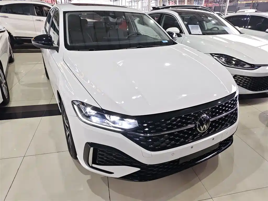 Volkswagen Lavida 2024 Model 300TSI DSG Starlight Leading Edition фото 4
