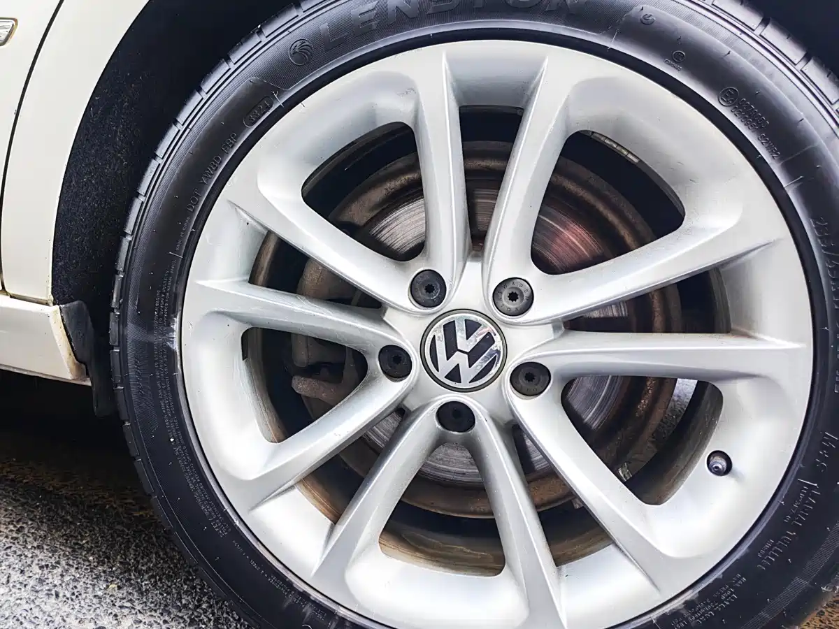 Volkswagen FAW-Volkswagen CC 2012 1.8TSI Luxury фото 8