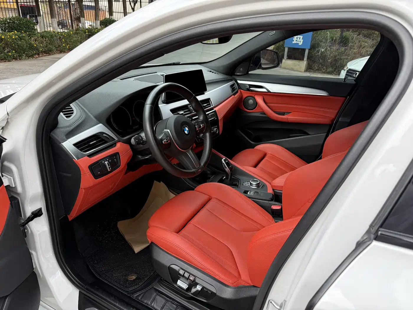 BMW X2 2021 sDrive25i Exclusive M Sport Package фото 4