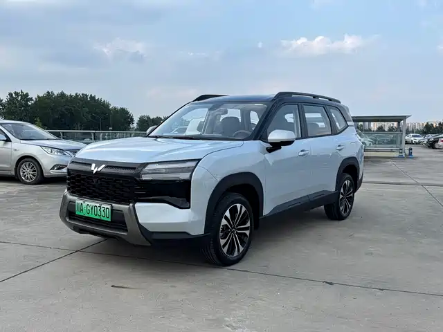 Wuling Motors Starlight 560 NEV 2025 Model Plug-in Hybrid Version 5-seater