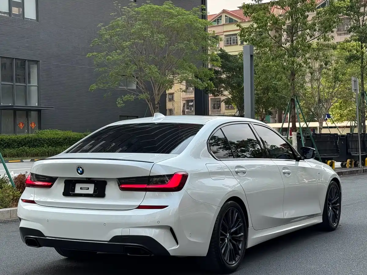 BMW 3 Series 2022 325Li M Sport Shadow Edition фото 5