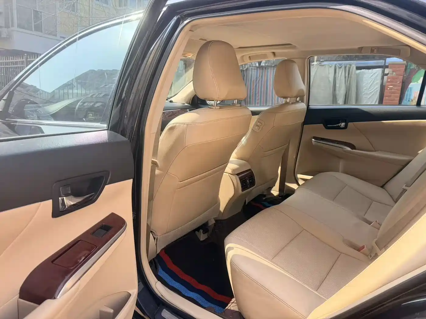 Toyota Camry 2013 200G Classic Luxury Edition фото 9